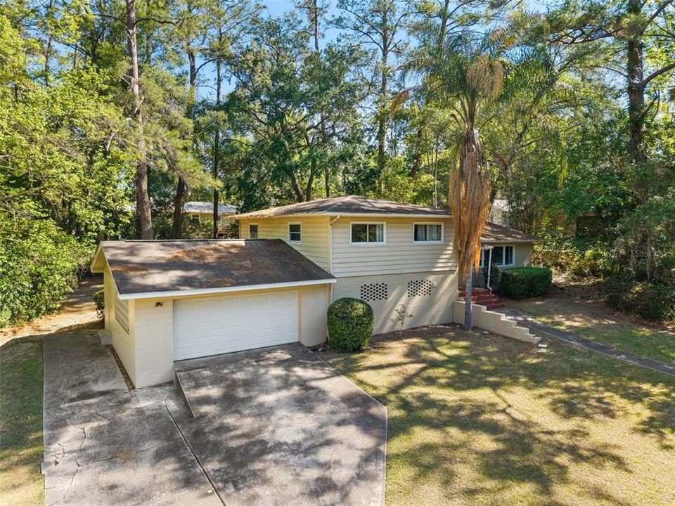 Active With Contract: $489,900 (4 beds, 3 baths, 1860 Square Feet)