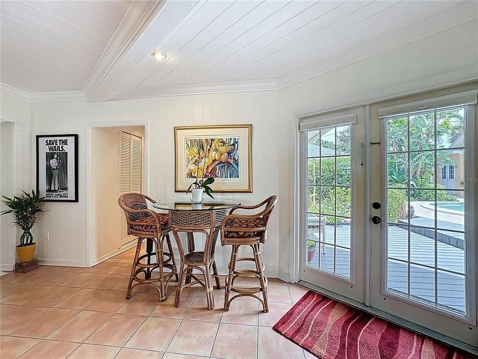 For Sale: $1,535,000 (3 beds, 3 baths, 2220 Square Feet)