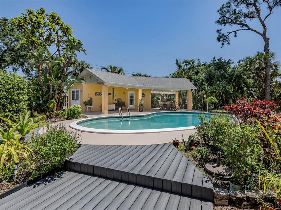 For Sale: $1,535,000 (3 beds, 3 baths, 2220 Square Feet)