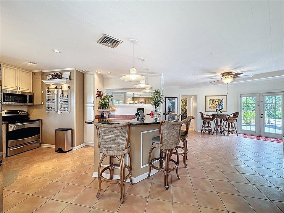 For Sale: $1,535,000 (3 beds, 3 baths, 2220 Square Feet)
