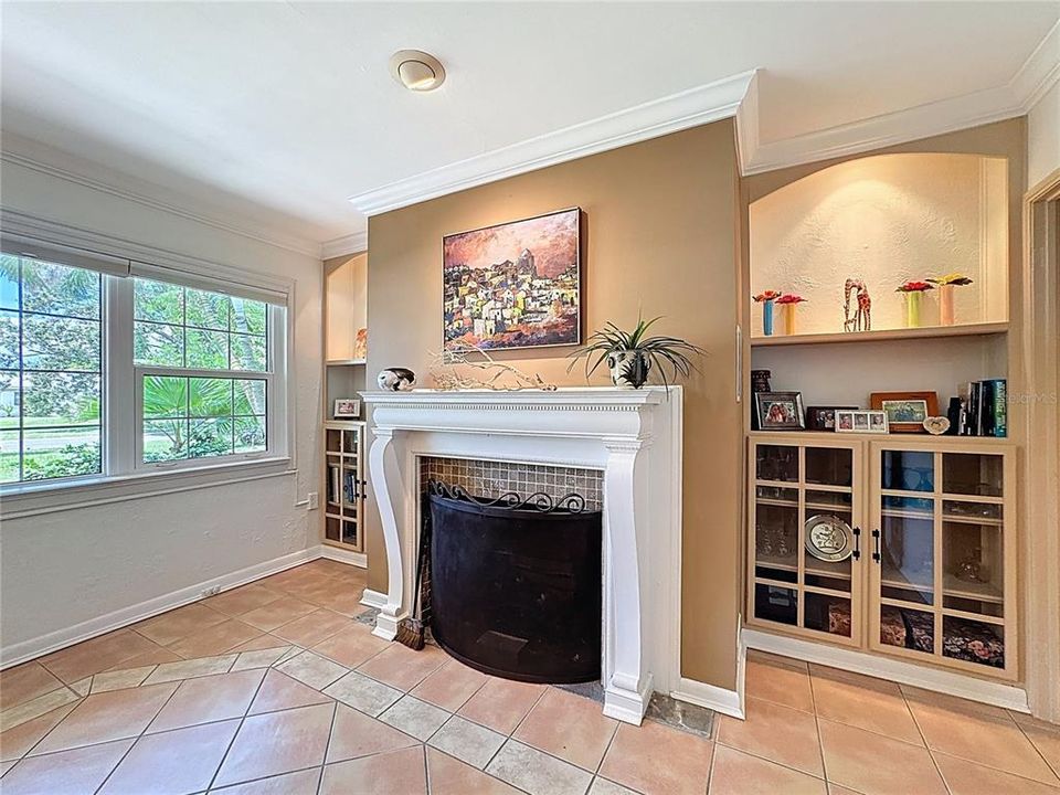 For Sale: $1,535,000 (3 beds, 3 baths, 2220 Square Feet)