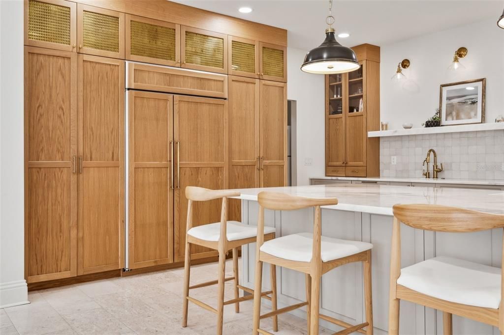 На продажу: $3,999,990 (6 спален, 5 ванн, 5876 Квадратных фут)