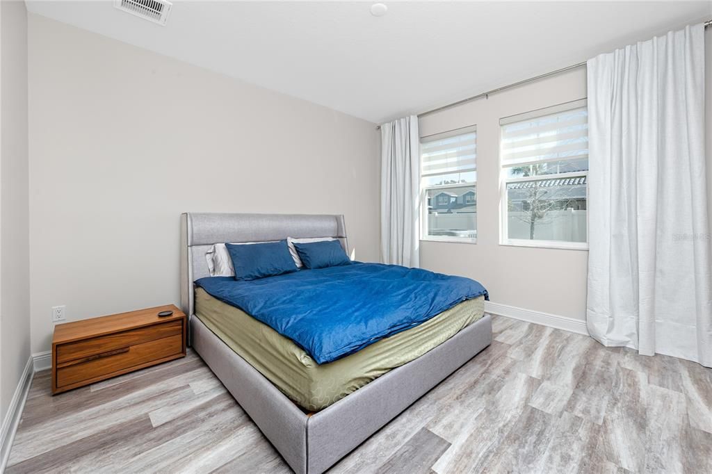 Active With Contract: $3,200 (3 beds, 2 baths, 2054 Square Feet)