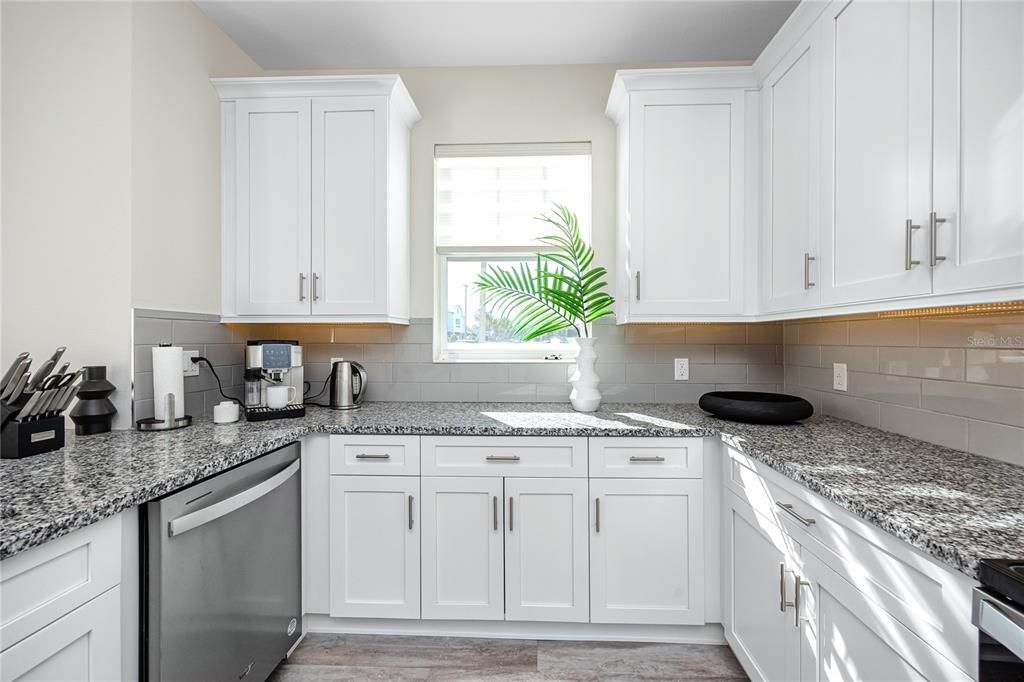 Active With Contract: $3,200 (3 beds, 2 baths, 2054 Square Feet)