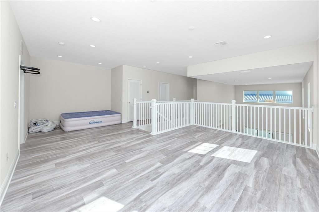 Active With Contract: $3,200 (3 beds, 2 baths, 2054 Square Feet)