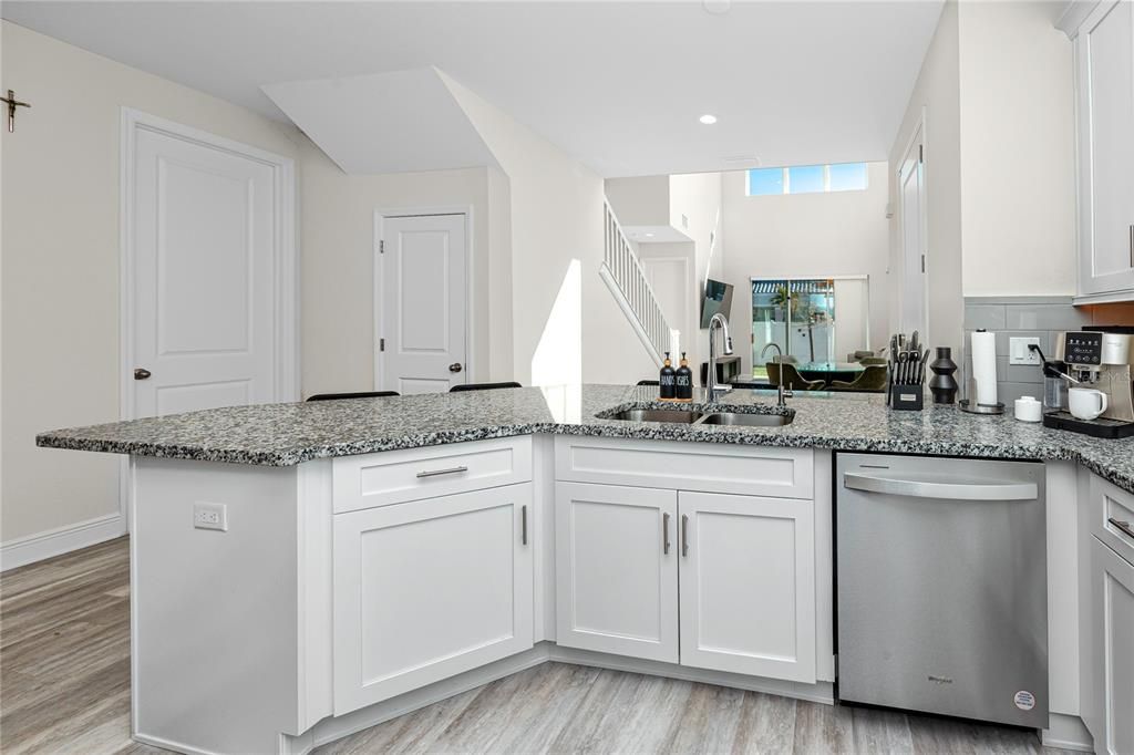 Active With Contract: $3,200 (3 beds, 2 baths, 2054 Square Feet)