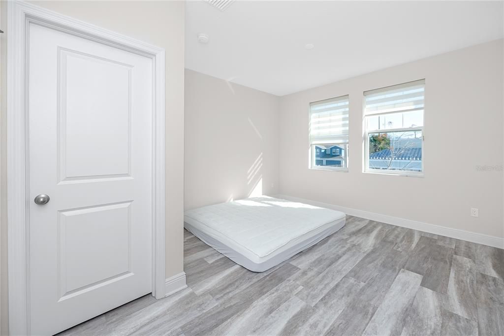 Active With Contract: $3,200 (3 beds, 2 baths, 2054 Square Feet)