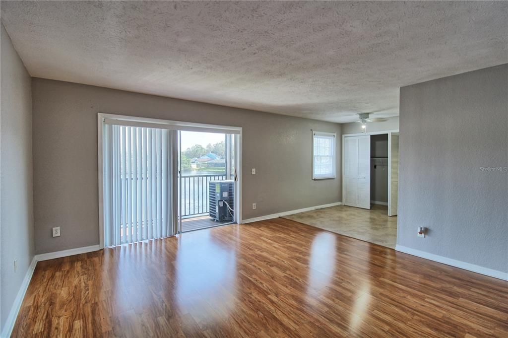 В аренду: $1,450 (2 спален, 1 ванн, 924 Квадратных фут)
