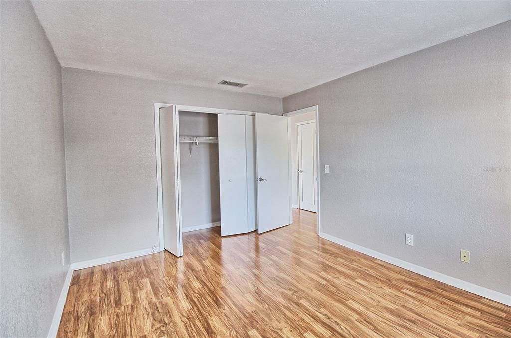 В аренду: $1,450 (2 спален, 1 ванн, 924 Квадратных фут)
