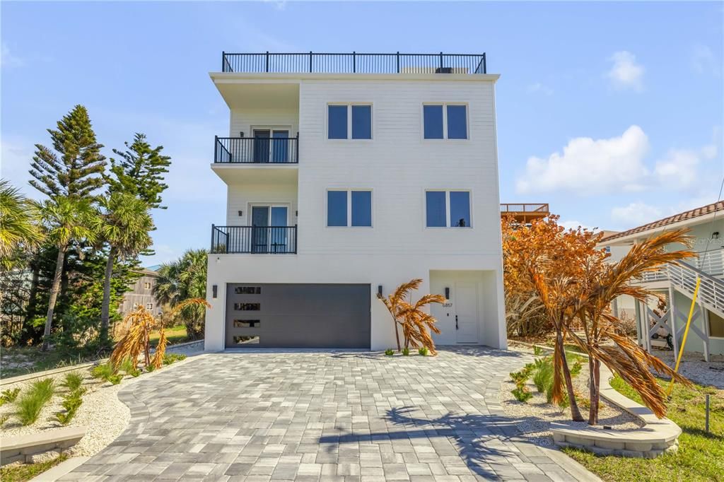 For Sale: $1,595,000 (3 beds, 3 baths, 2916 Square Feet)