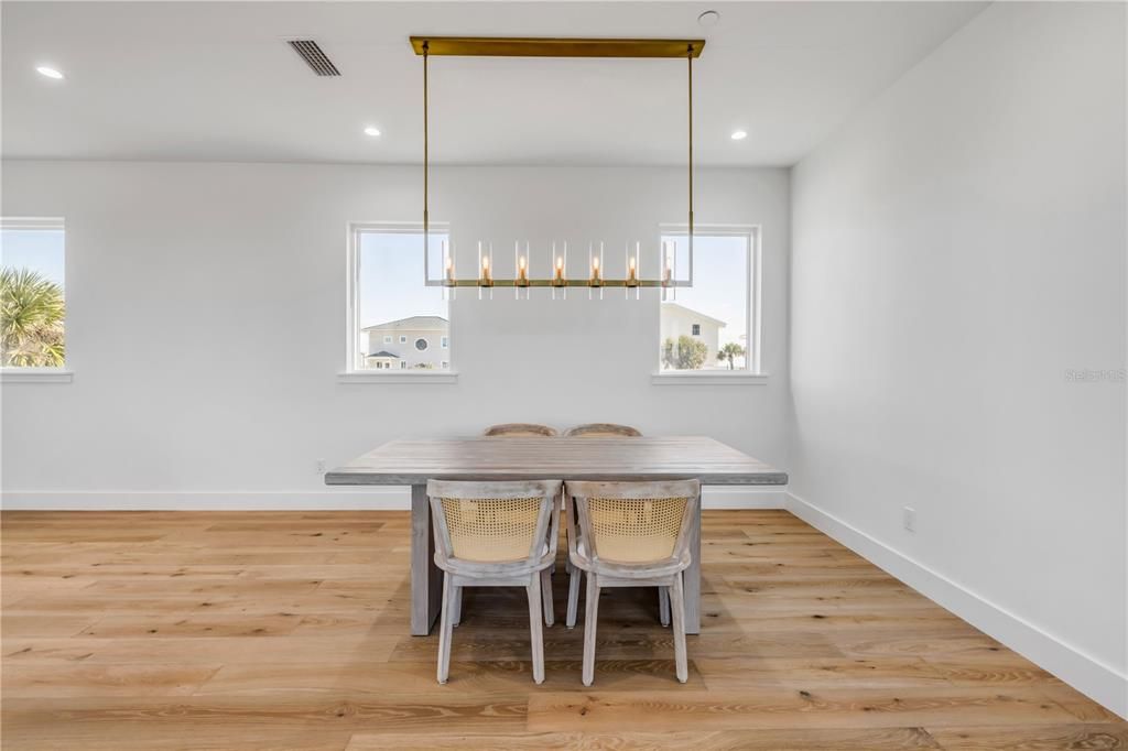 For Sale: $1,595,000 (3 beds, 3 baths, 2916 Square Feet)