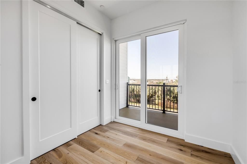 For Sale: $1,595,000 (3 beds, 3 baths, 2916 Square Feet)