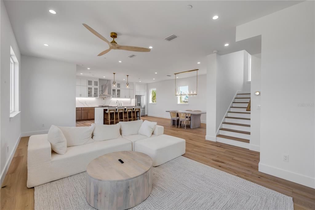 For Sale: $1,595,000 (3 beds, 3 baths, 2916 Square Feet)