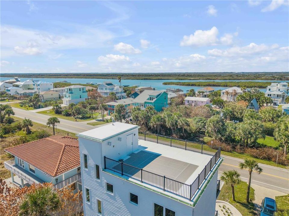 For Sale: $1,595,000 (3 beds, 3 baths, 2916 Square Feet)