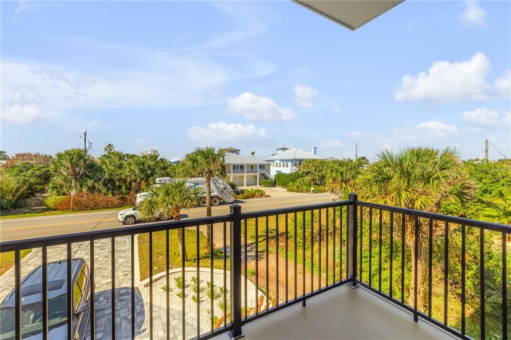 For Sale: $1,595,000 (3 beds, 3 baths, 2916 Square Feet)