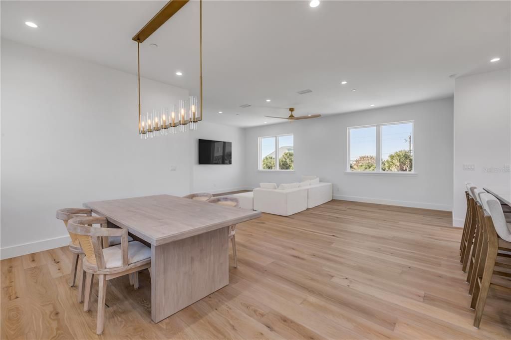 For Sale: $1,595,000 (3 beds, 3 baths, 2916 Square Feet)