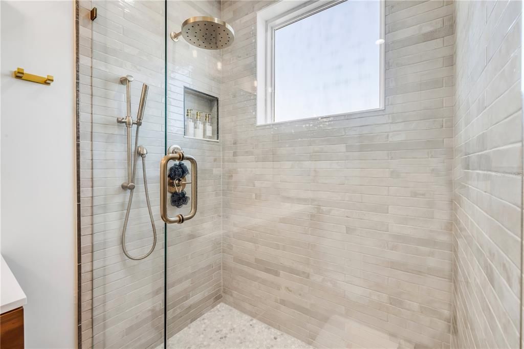 For Sale: $1,595,000 (3 beds, 3 baths, 2916 Square Feet)