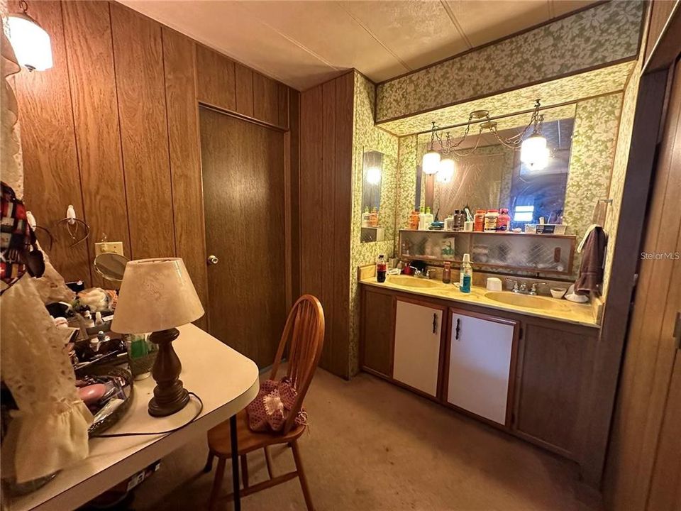 Activo con contrato: $170,000 (3 camas, 2 baños, 1344 Pies cuadrados)