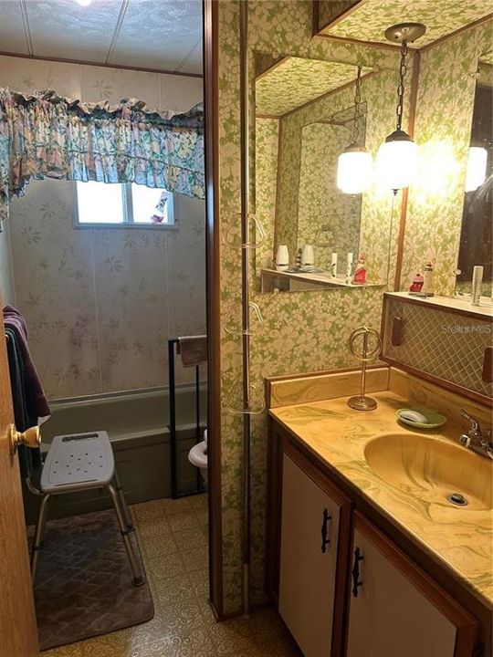 Activo con contrato: $170,000 (3 camas, 2 baños, 1344 Pies cuadrados)