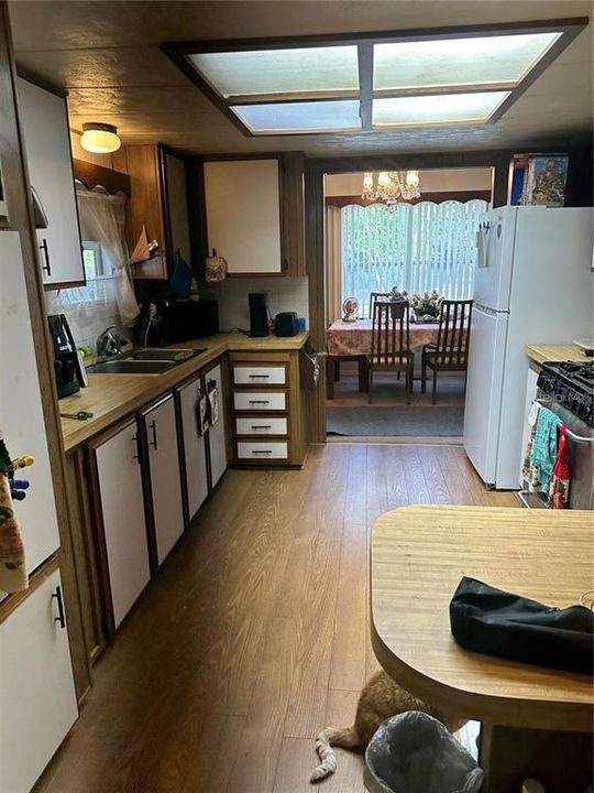 Activo con contrato: $170,000 (3 camas, 2 baños, 1344 Pies cuadrados)