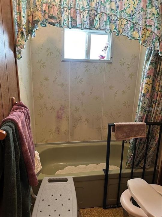 Activo con contrato: $170,000 (3 camas, 2 baños, 1344 Pies cuadrados)