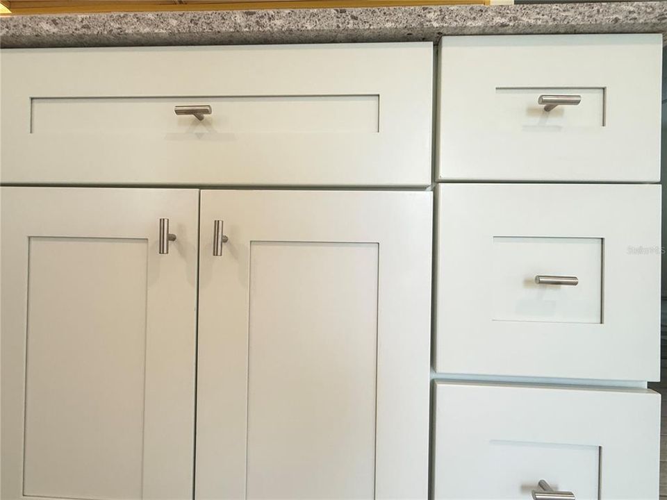 For Sale: $225,000 (2 beds, 1 baths, 700 Square Feet)