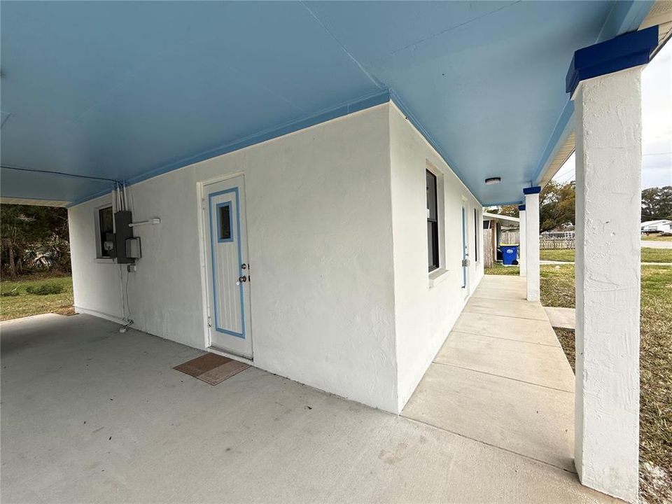 For Sale: $225,000 (2 beds, 1 baths, 700 Square Feet)