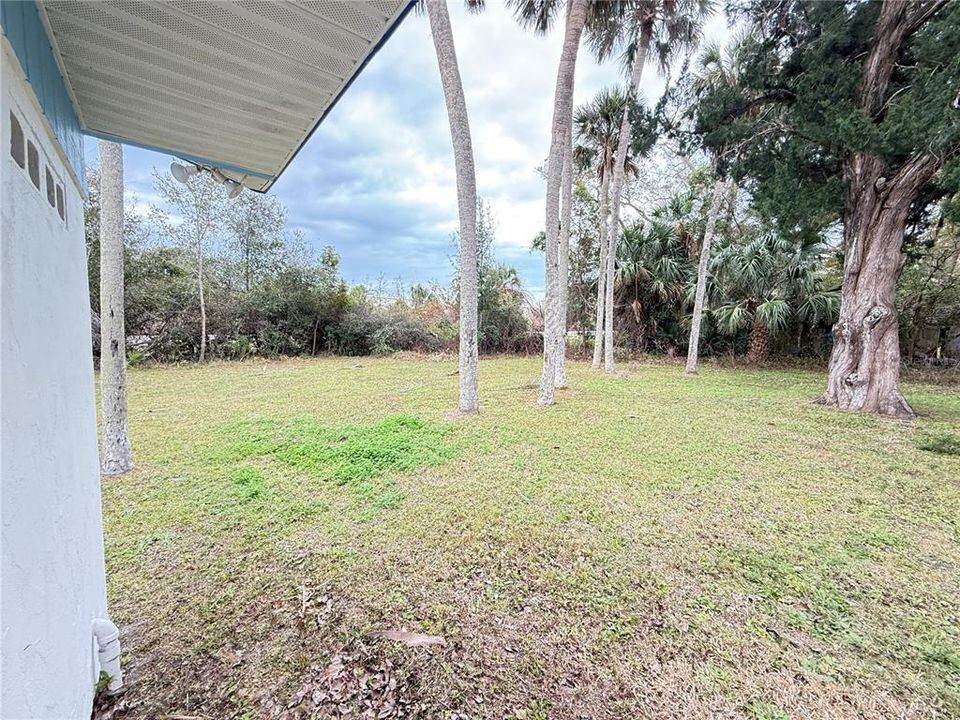 For Sale: $225,000 (2 beds, 1 baths, 700 Square Feet)