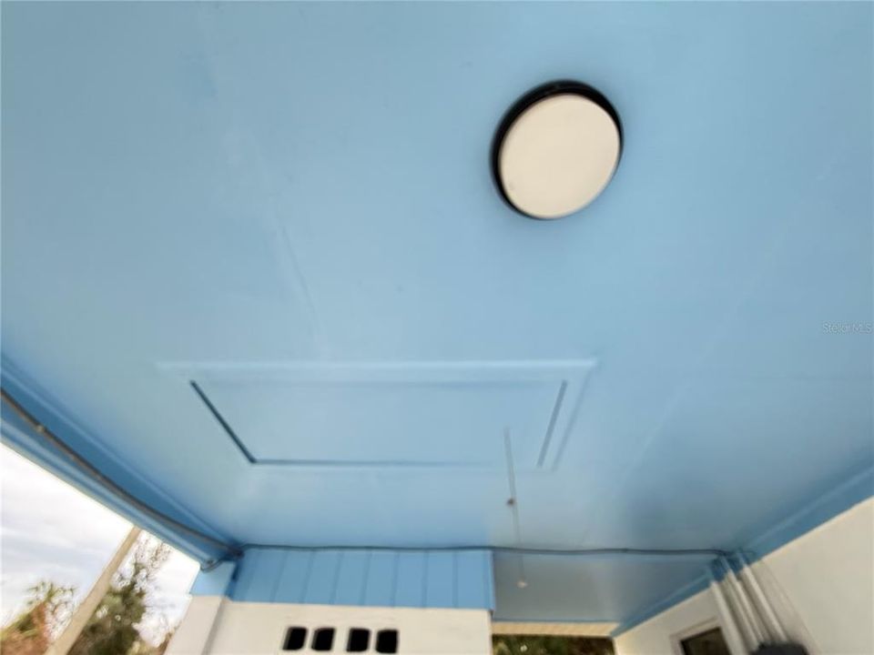 For Sale: $225,000 (2 beds, 1 baths, 700 Square Feet)