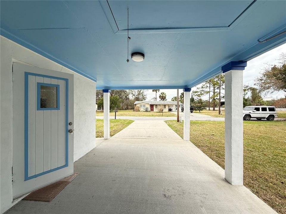 For Sale: $225,000 (2 beds, 1 baths, 700 Square Feet)