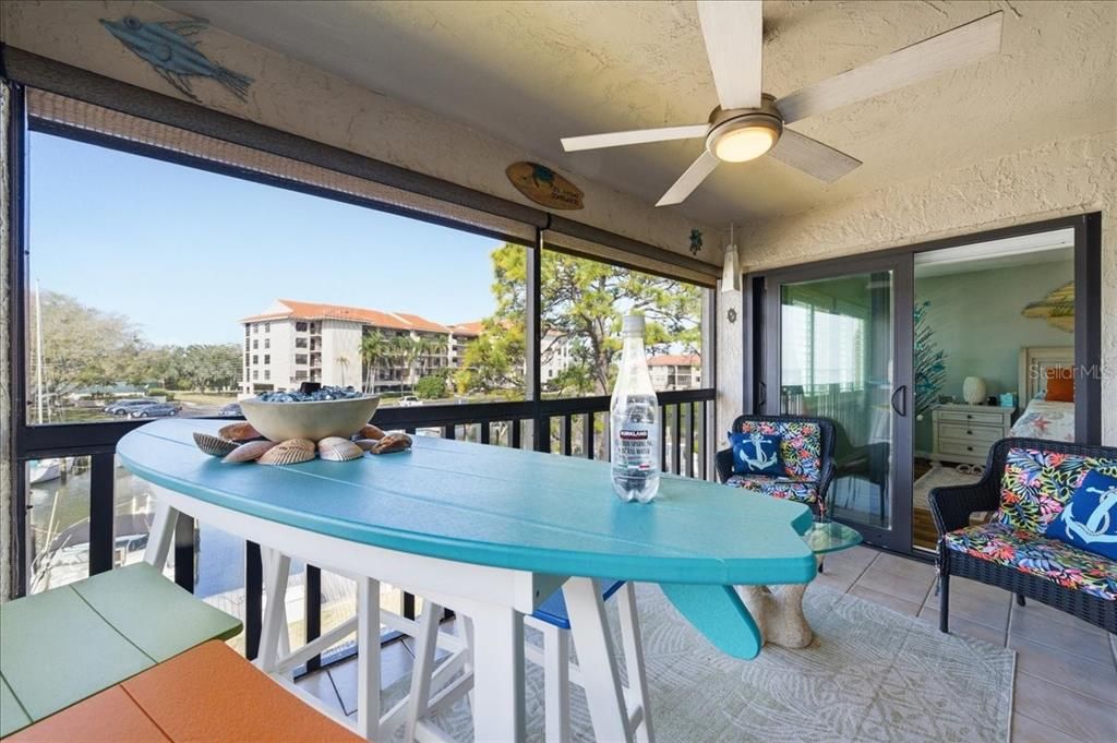 En Venta: $379,900 (2 camas, 2 baños, 1065 Pies cuadrados)