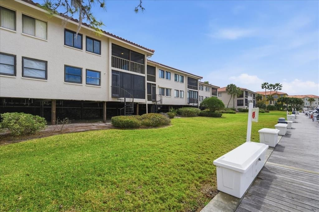 En Venta: $379,900 (2 camas, 2 baños, 1065 Pies cuadrados)