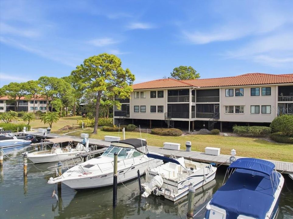 En Venta: $379,900 (2 camas, 2 baños, 1065 Pies cuadrados)