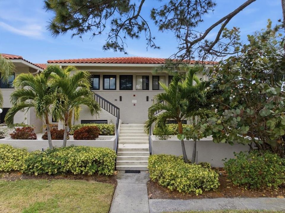 En Venta: $379,900 (2 camas, 2 baños, 1065 Pies cuadrados)