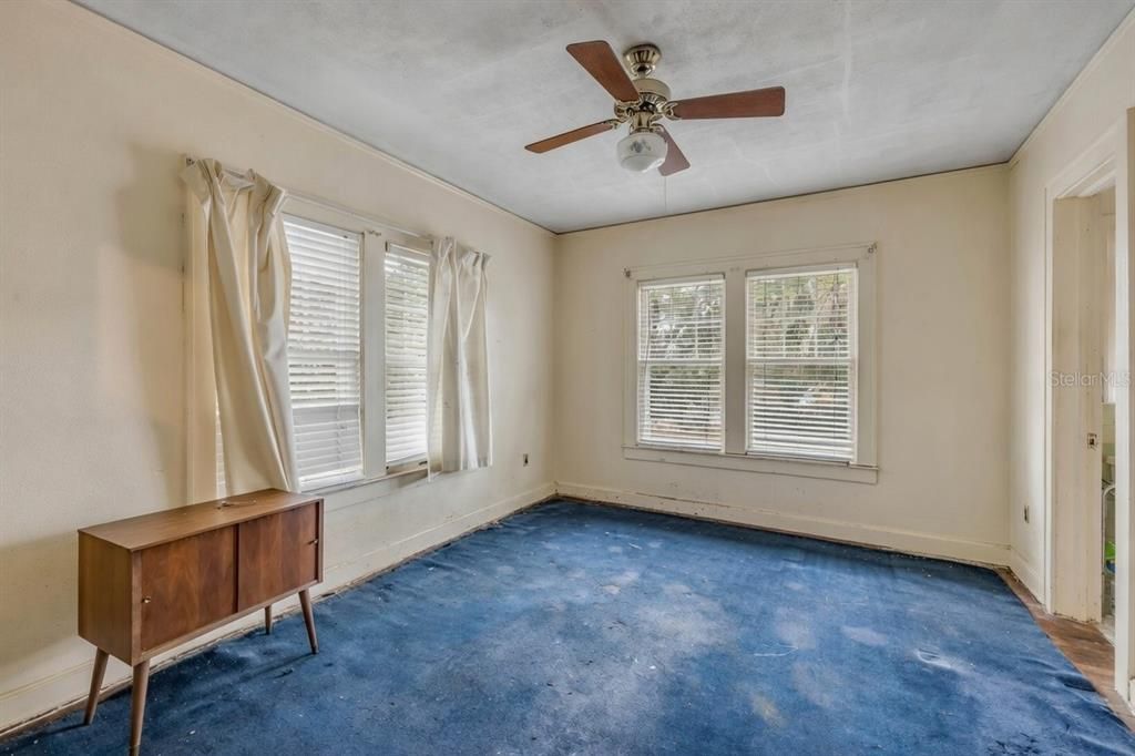 Active With Contract: $549,500 (4 beds, 2 baths, 3203 Square Feet)