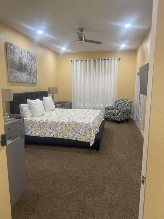 Activo con contrato: $509,900 (3 camas, 3 baños, 1922 Pies cuadrados)