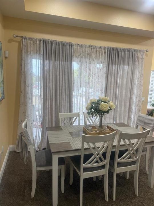 Activo con contrato: $509,900 (3 camas, 3 baños, 1922 Pies cuadrados)