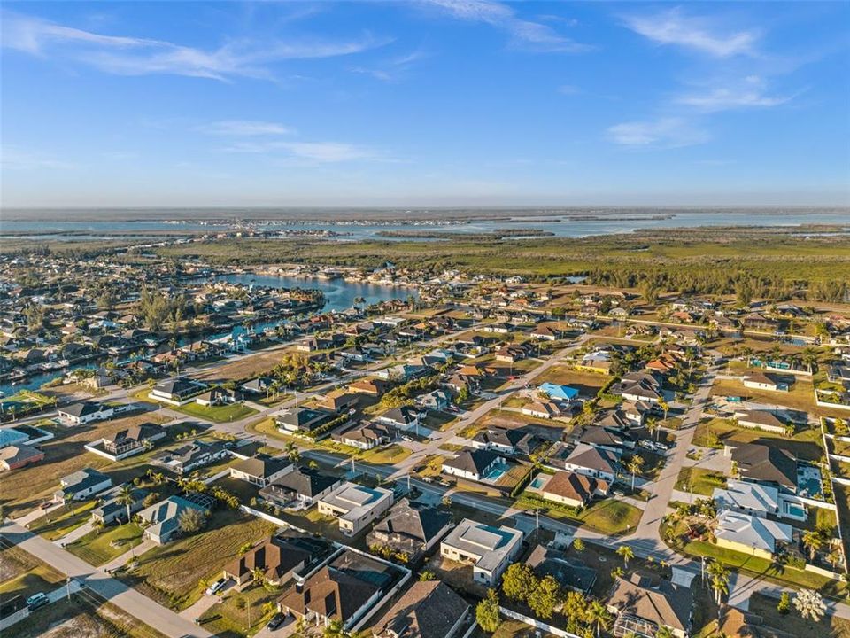 На продажу: $699,000 (4 спален, 3 ванн, 2322 Квадратных фут)