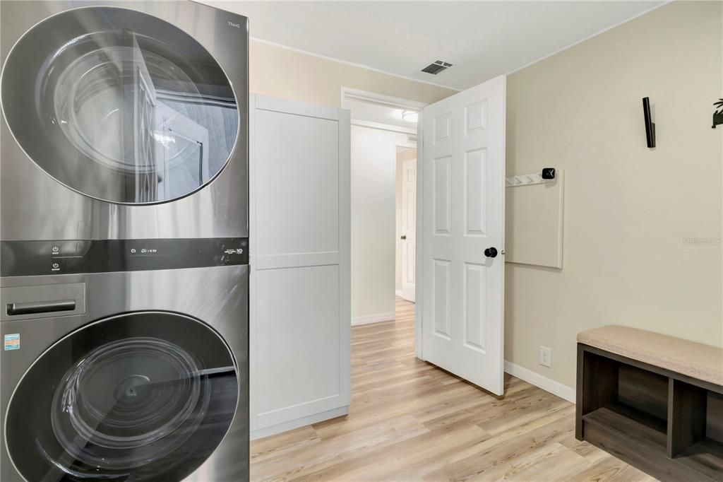 Activo con contrato: $248,800 (2 camas, 2 baños, 1426 Pies cuadrados)