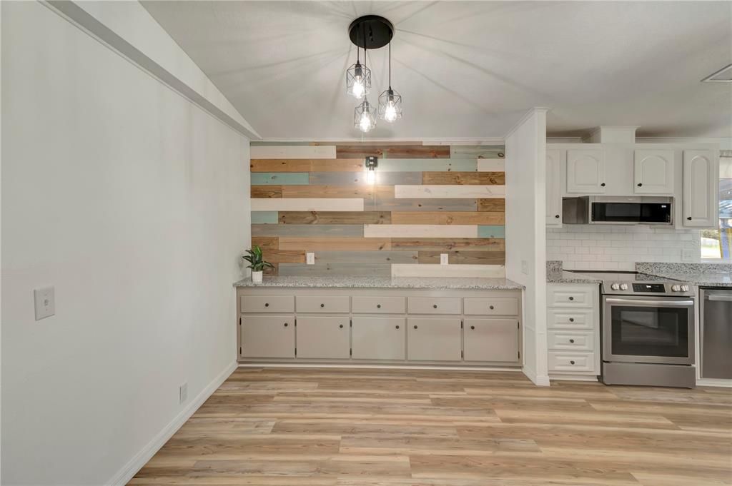 Activo con contrato: $248,800 (2 camas, 2 baños, 1426 Pies cuadrados)