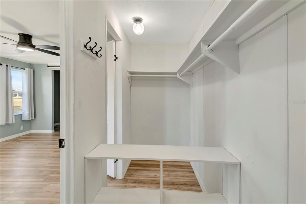 Activo con contrato: $248,800 (2 camas, 2 baños, 1426 Pies cuadrados)
