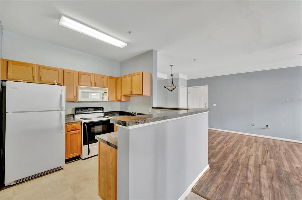 Activo con contrato: $112,000 (1 camas, 1 baños, 750 Pies cuadrados)