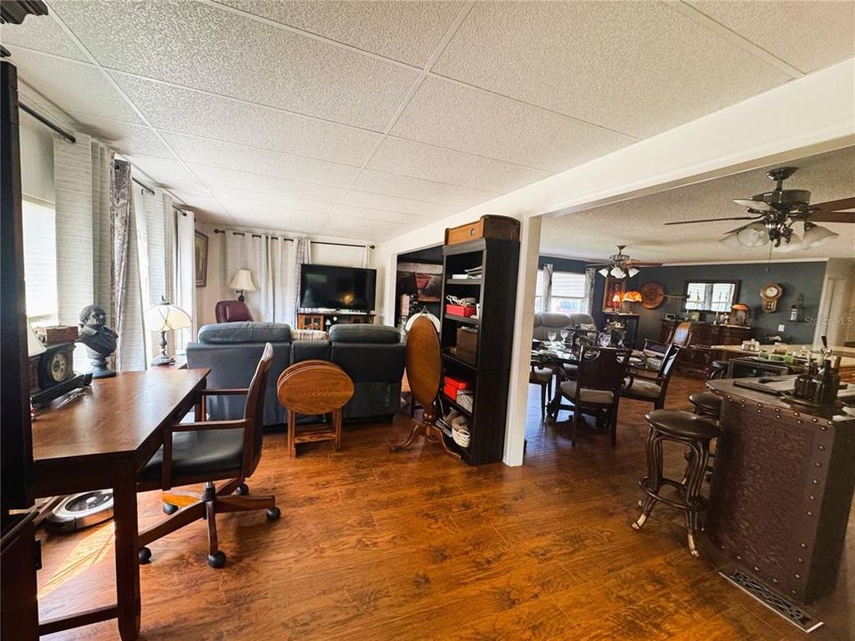 En Venta: $229,000 (2 camas, 2 baños, 1648 Pies cuadrados)