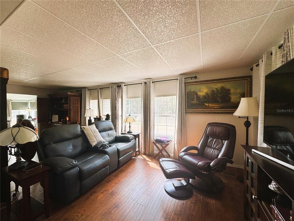 En Venta: $229,000 (2 camas, 2 baños, 1648 Pies cuadrados)