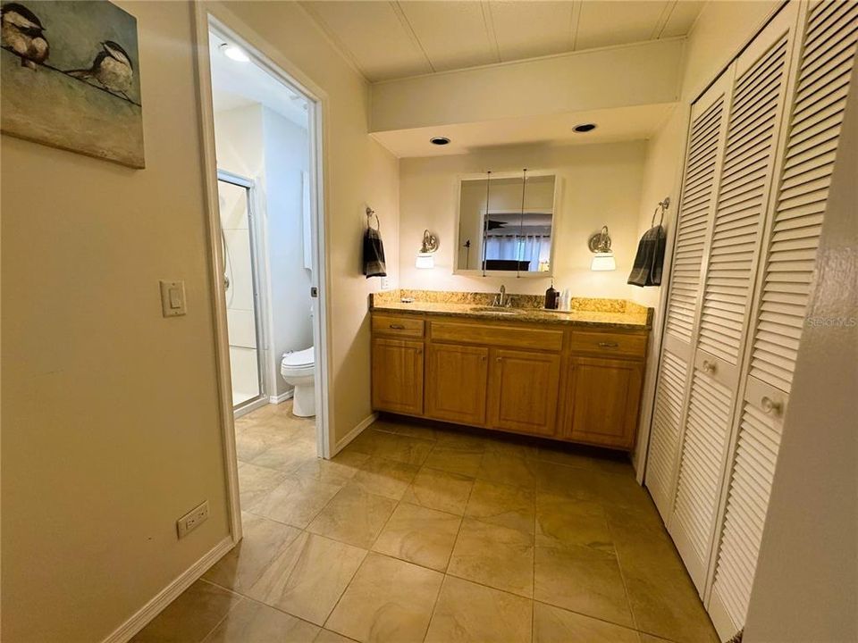 En Venta: $229,000 (2 camas, 2 baños, 1648 Pies cuadrados)