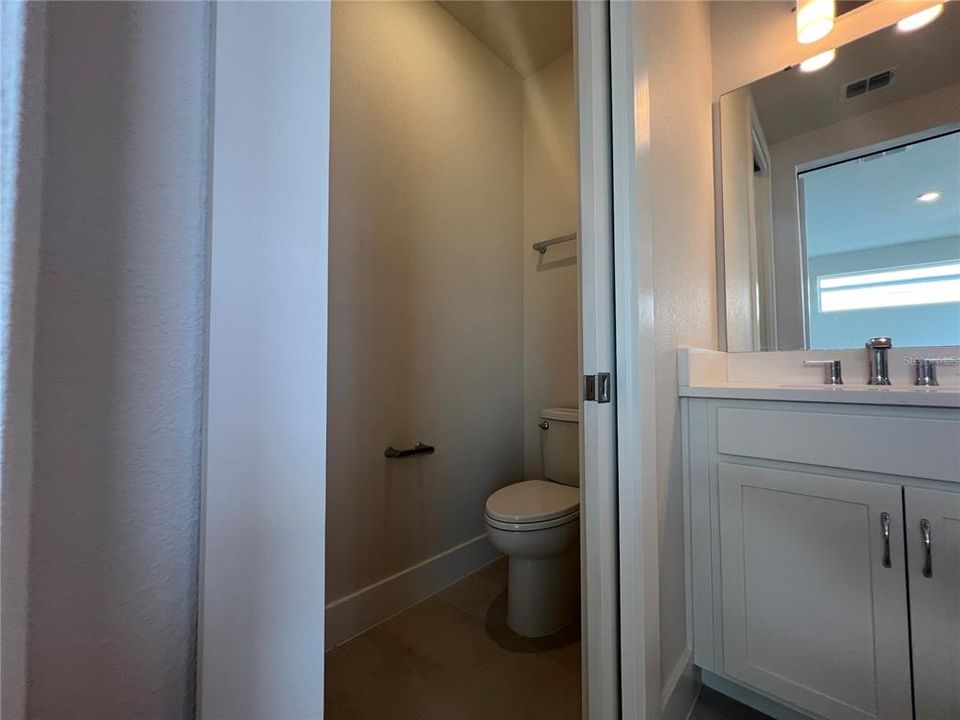 В аренду: $3,150 (3 спален, 2 ванн, 2020 Квадратных фут)