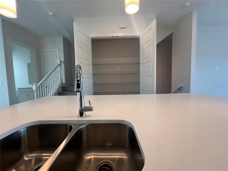 В аренду: $3,150 (3 спален, 2 ванн, 2020 Квадратных фут)