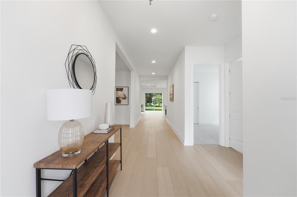 En Venta: $743,000 (3 camas, 2 baños, 3080 Pies cuadrados)
