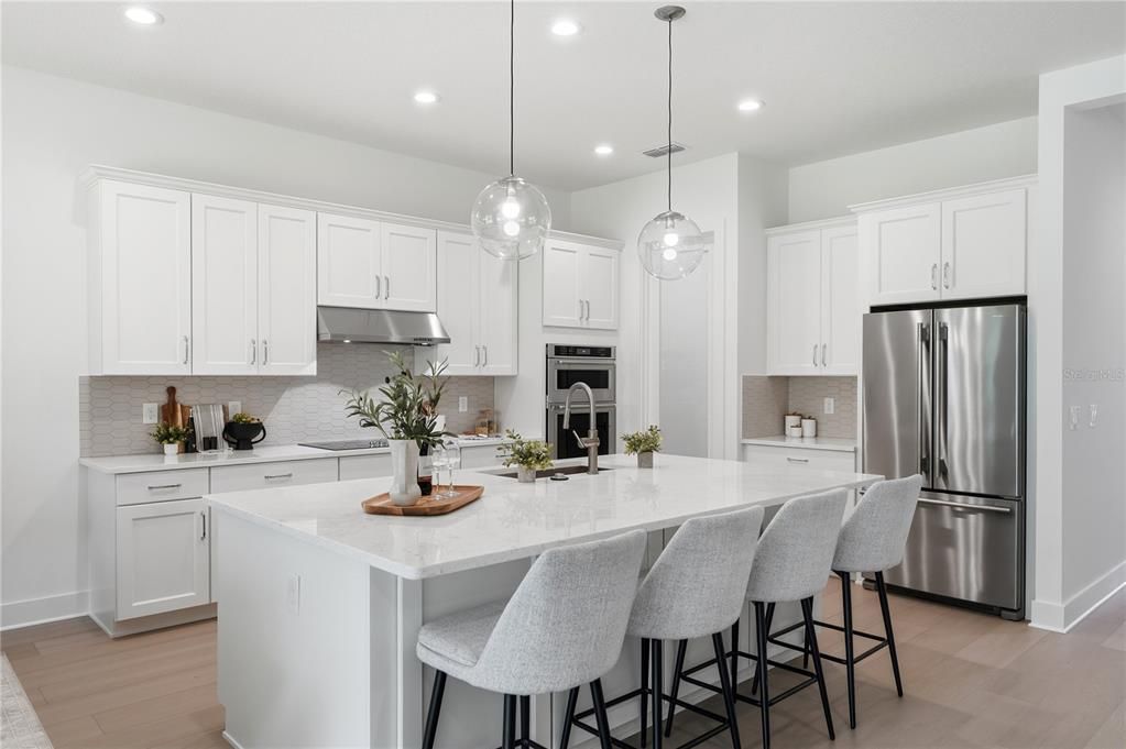 En Venta: $743,000 (3 camas, 2 baños, 3080 Pies cuadrados)