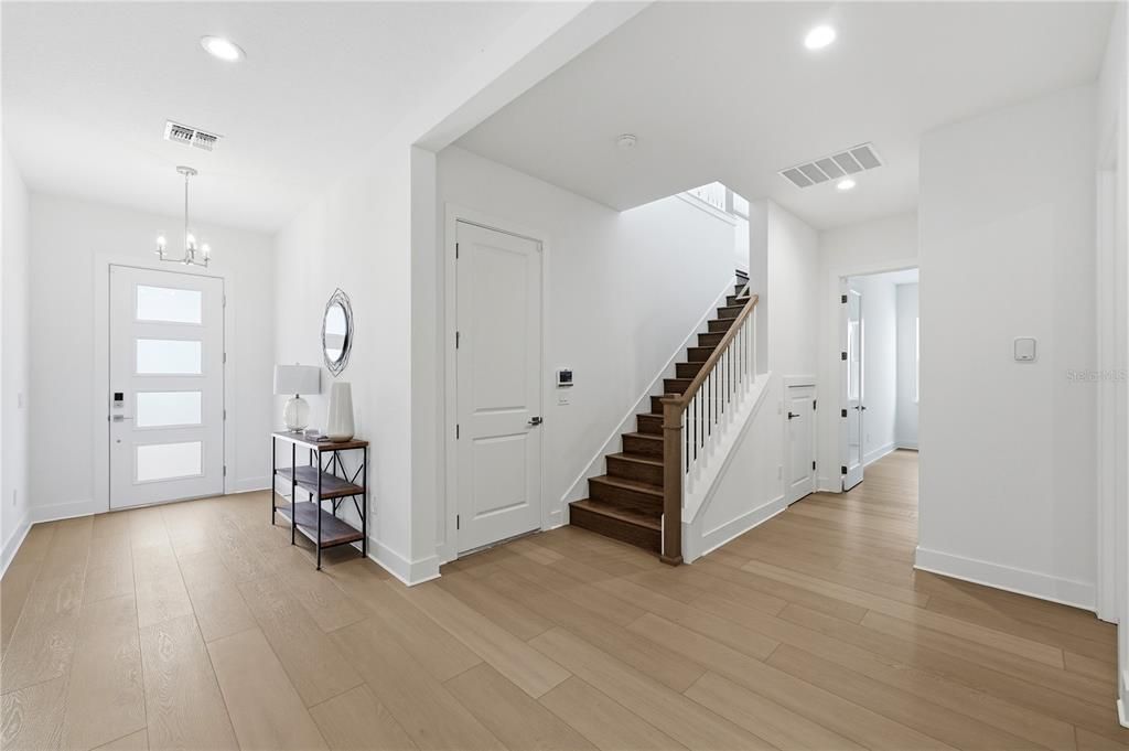 En Venta: $743,000 (3 camas, 2 baños, 3080 Pies cuadrados)